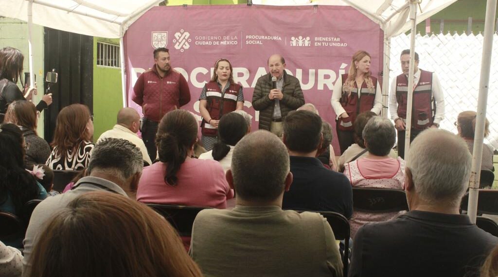 Alcalde Armando Quintero y la Secrearia de la Procuraduría Social, Claudia Galaviz, realizan jornada del programa Diario en tu Unidad