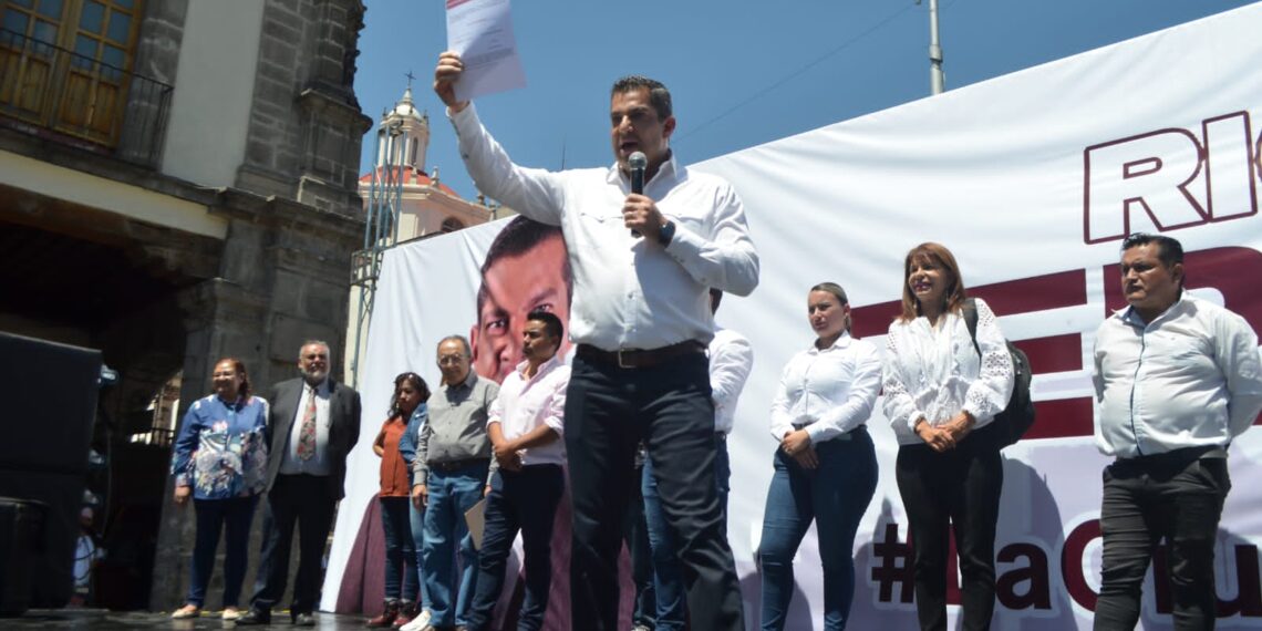 Ricardo Peralta Saucedo se registró en Morena como aspirante a la jefatura de gobierno de la CDMX