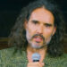 YouTube suspende ingresos de Russell Brand tras acusaciones de abuso sexual