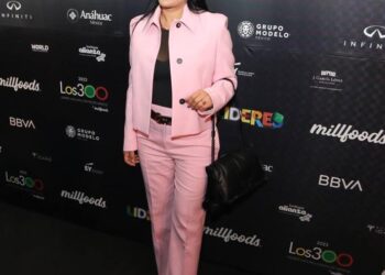 Invita Sandra Cuevas a Marcelo Ebrard a unirse al Frente