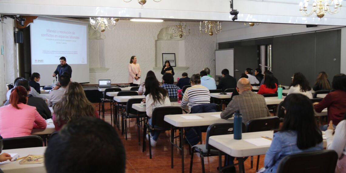 IEEM sensibiliza a funcionarios electorales para generar espacios laborales libres de violencia