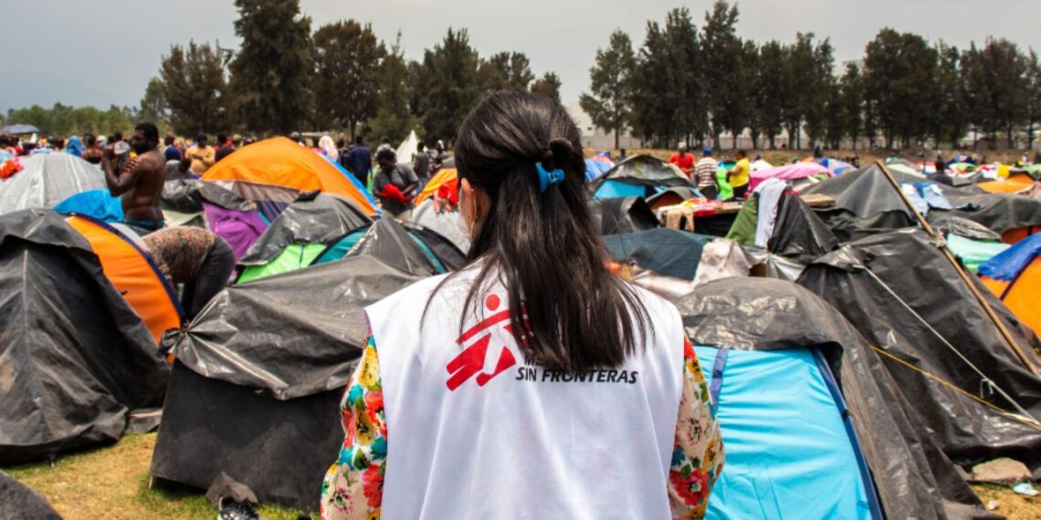 Miles de migrantes en condiciones insalubres, advierte Médicos Sin Fronteras