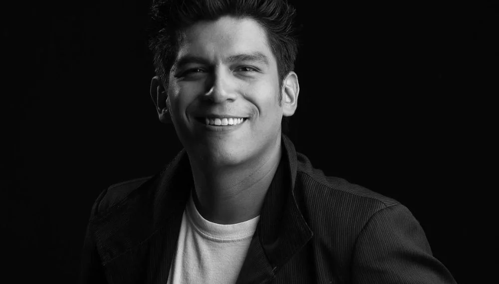 ELÍAS MEDINA EN CONCIERTO: UNA EXPLOSIÓN DE EMOCIÓN Y TALENTO