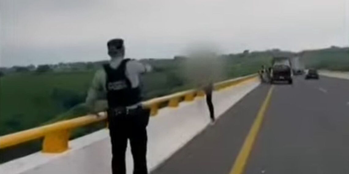 Elementos de la Guardia Nacional evitan que hombre se suicide, en Jalisco