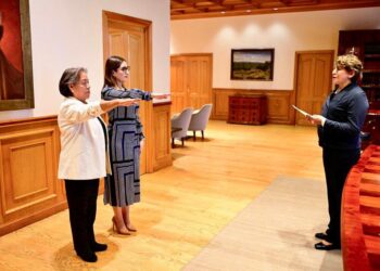 Toma Delfina Gómez Protesta a titulares de Secretaría de Finanzas, de Desarrollo Urbano e Infraestructura y Oficial Mayor del Gobierno del Estado de México