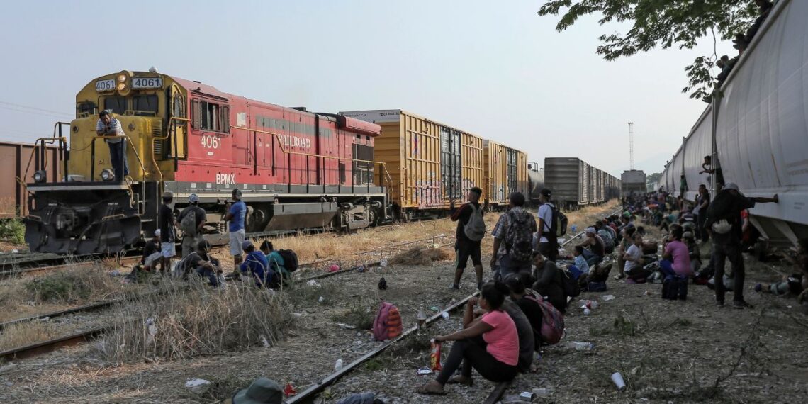 Ferromex analiza condiciones para reanudar operaciones de trenes