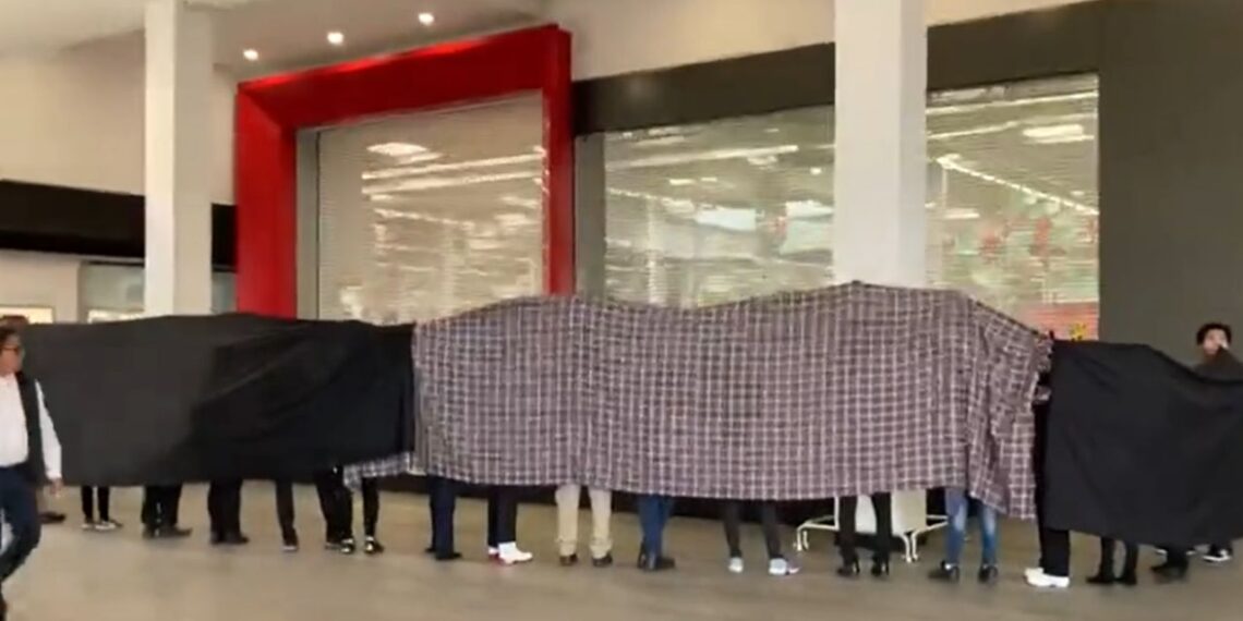 Mujer fallece tras desplome de elevador en Gran Sur, Coyoacán