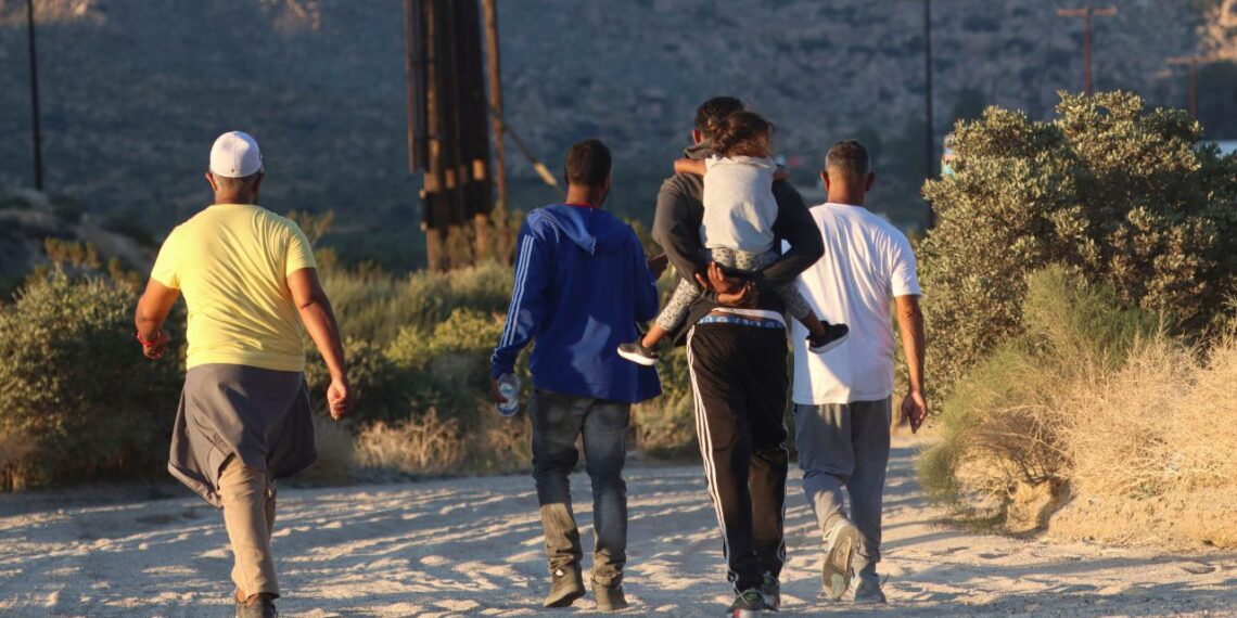 AMLO invitará a México, cancilleres de 10 países para armar plan antimigración