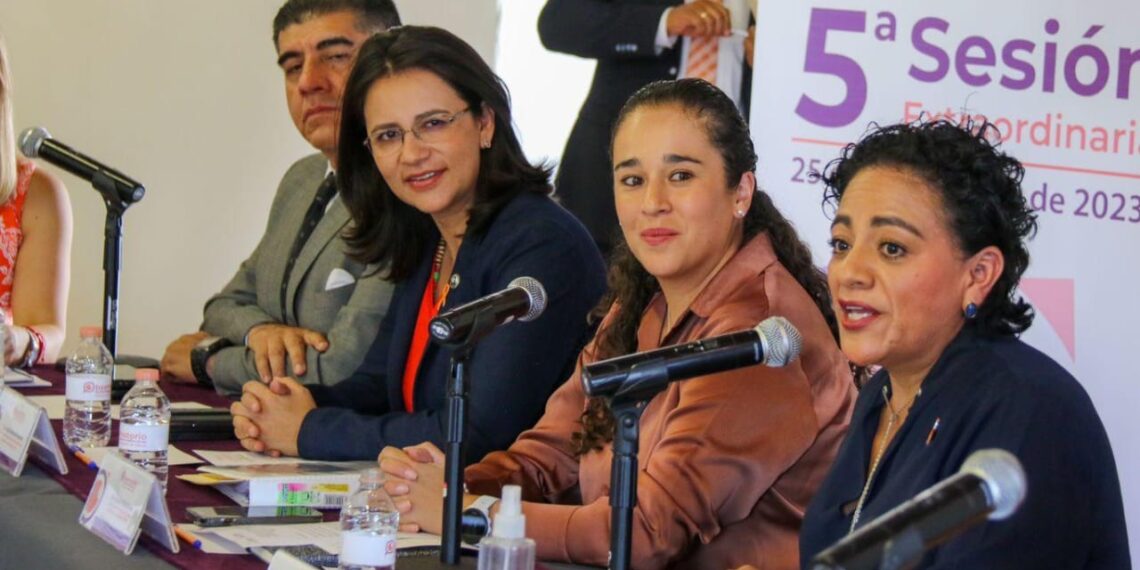 Sesiona Observatorio de Participación Política de las Mujeres en el IEEM