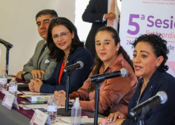 Sesiona Observatorio de Participación Política de las Mujeres en el IEEM