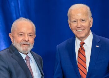 Biden vuelve a verse en público confundido y desaira a Lula