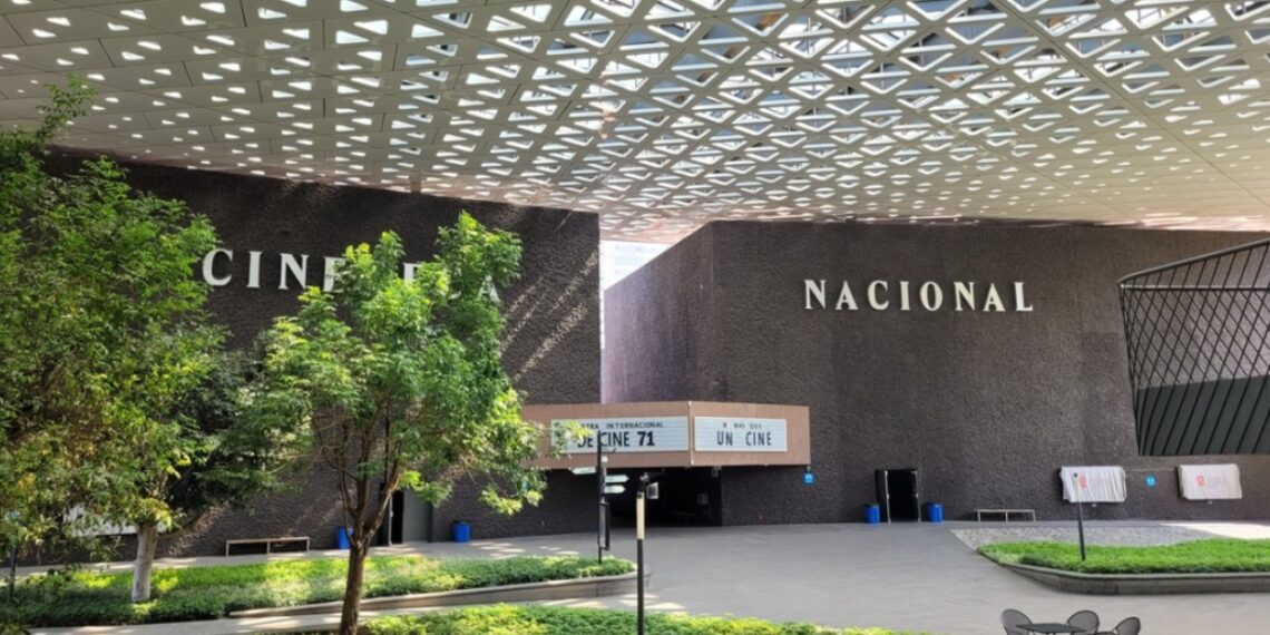 Cineteca Nacional se disculpa con mujer trans por discriminación de guardia