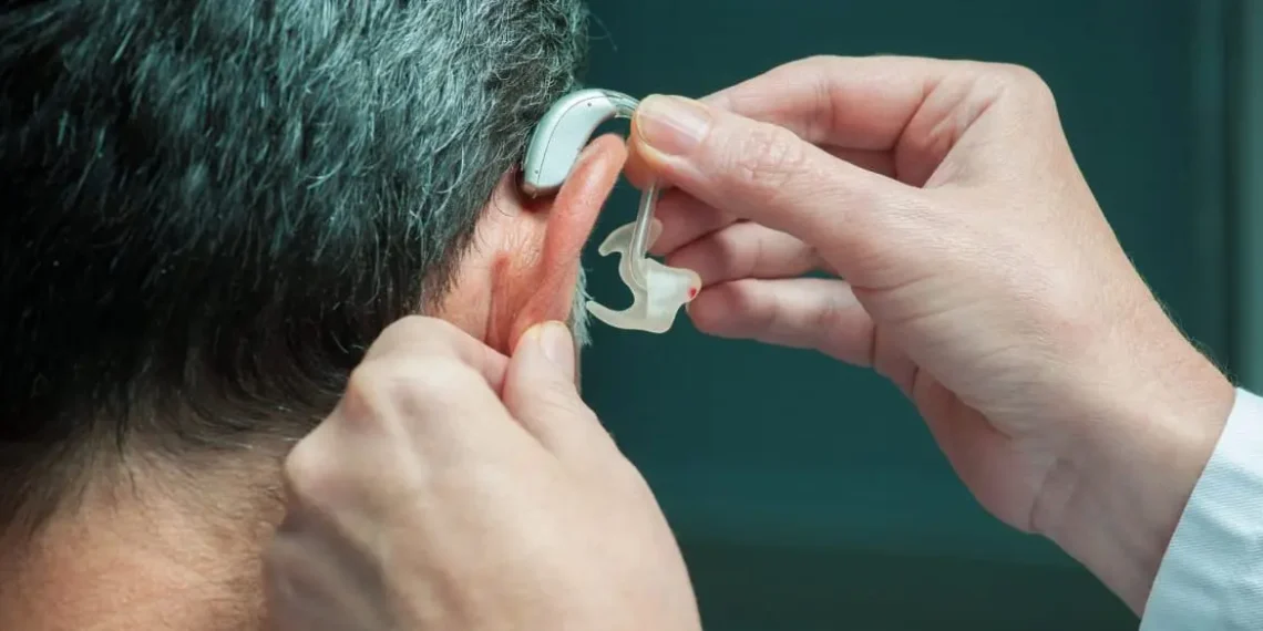 Qué dispositivo usar si tengo disminución auditiva