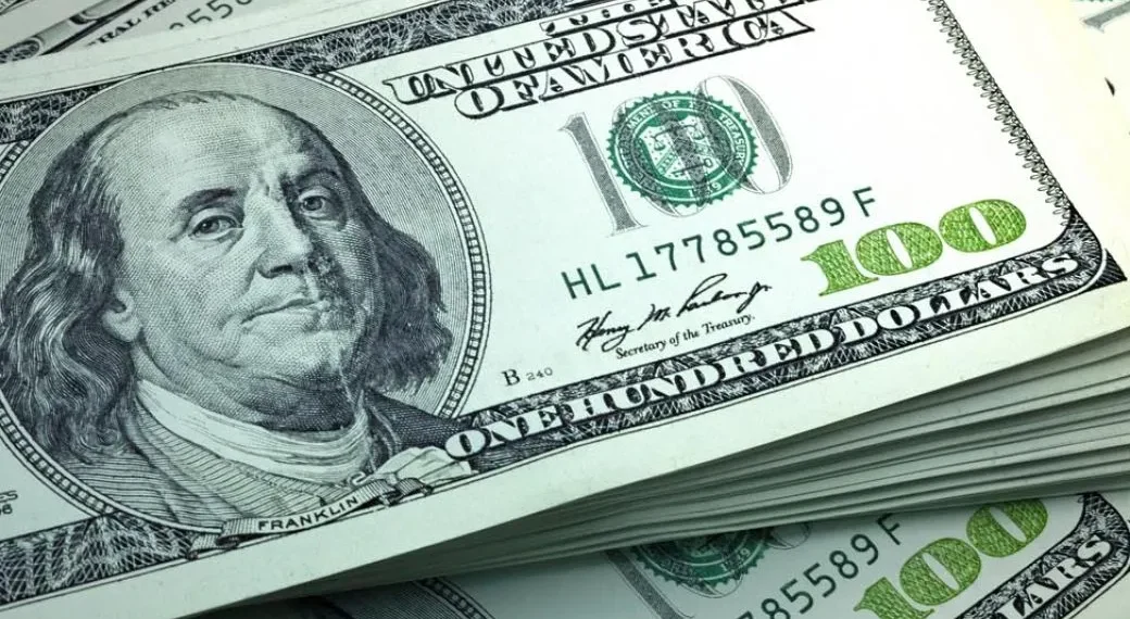 El Dólar se vende en 17.08 pesos