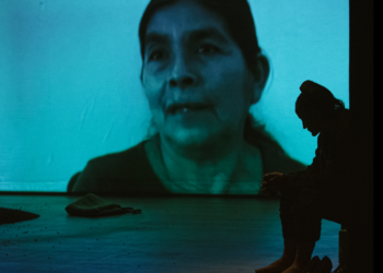 Variaciones sobre el café, una obra que entrelaza historias de resistencia, en el Teatro Casa de la Paz