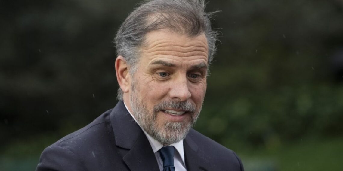 Hunter Biden es acuado de compra ilegal de arma de fuego