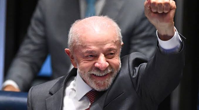 Tras remontada, gana Lula da Silva su cuarto mandato presidencial en Brasil
