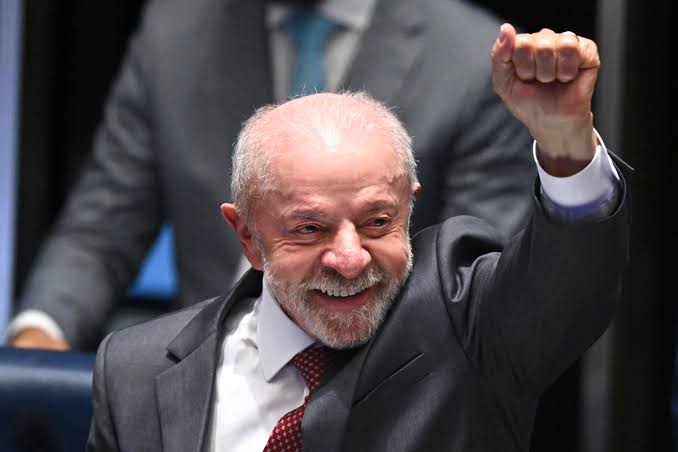 Tras remontada, gana Lula da Silva su cuarto mandato presidencial en Brasil