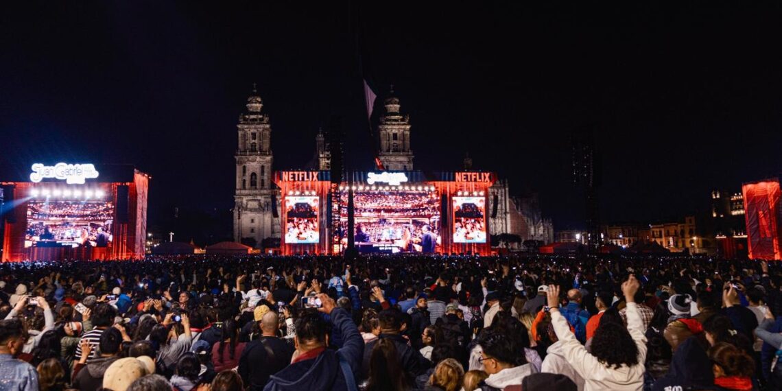 Más de 170 mil corazones latieron al unísono en el Zócalo capitalino para rendir tributo al eterno Divo de Juárez, en una noche llena de música, nostalgia y amor por su legado