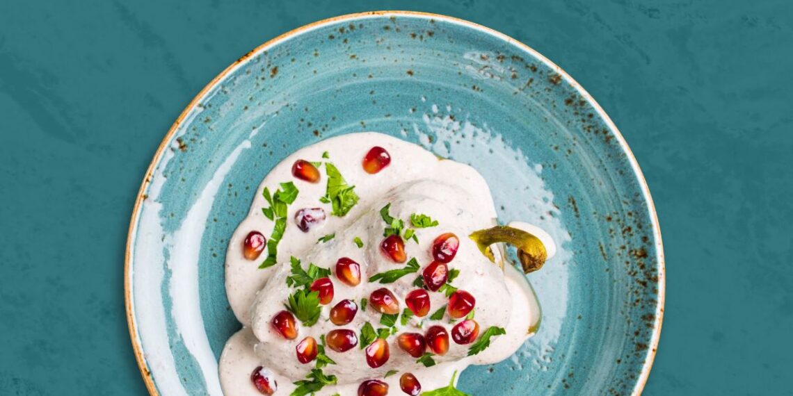 Sabor y tradición: Zibu Allende celebra el mes patrio con el auténtico chile en nogada por el chef Eduardo Palazuelos