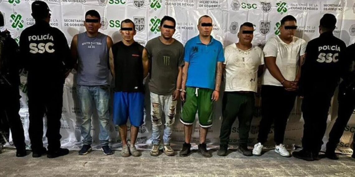 Detienen a 6 hombres por retener a conductor de tráiler en Xochimilco