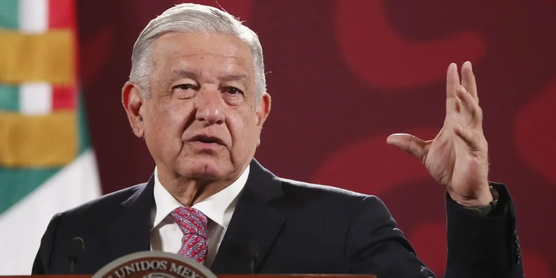 López Obrador acusa a mayoría de ministros de la Corte de proteger a Uriel Carmona
