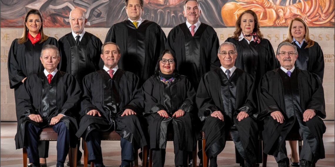 Ministros están como nerviosos, los noto desesperados: AMLO