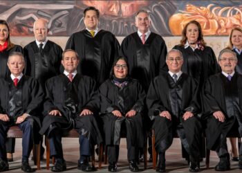 Ministros están como nerviosos, los noto desesperados: AMLO