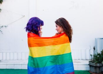 Día de la Visibilidad Lésbica: 75% de las mujeres en plataformas de encuentros buscan explorar su sexualidad fuera de la relación principal