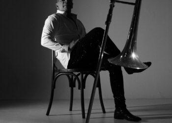 EL SALSERO ALBERTO BARROS presenta “RUMBÓN MEDLEY CUMBIA”: un tributo inolvidable a los clásicos de la cumbia