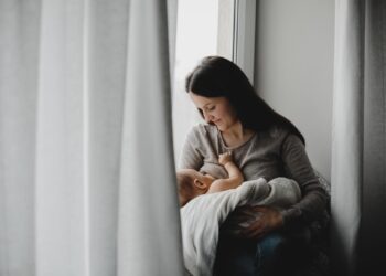 Solo una de cada tres niñas y niños menores de seis meses recibe lactancia materna exclusiva en México