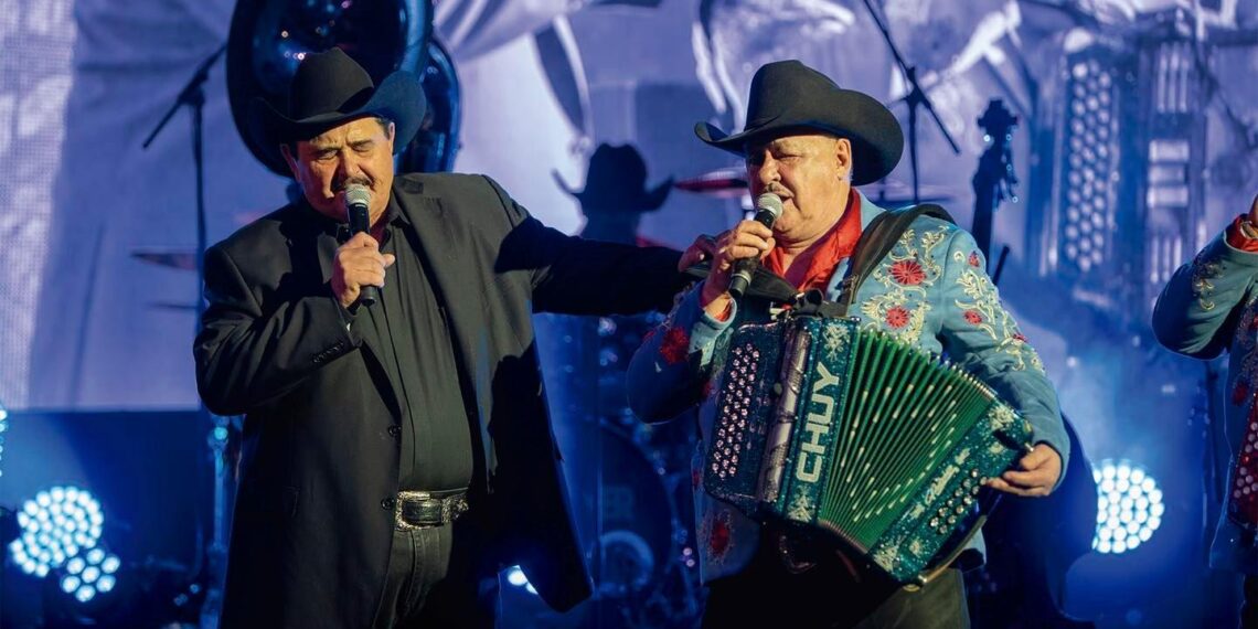 HURACANES DEL NORTE ofrecieron histórico concierto en la ARENA CDMX