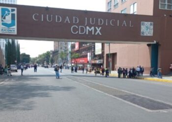 Mantienen protesta empleados del Tribunal Superior de CDMX por aumento salarial