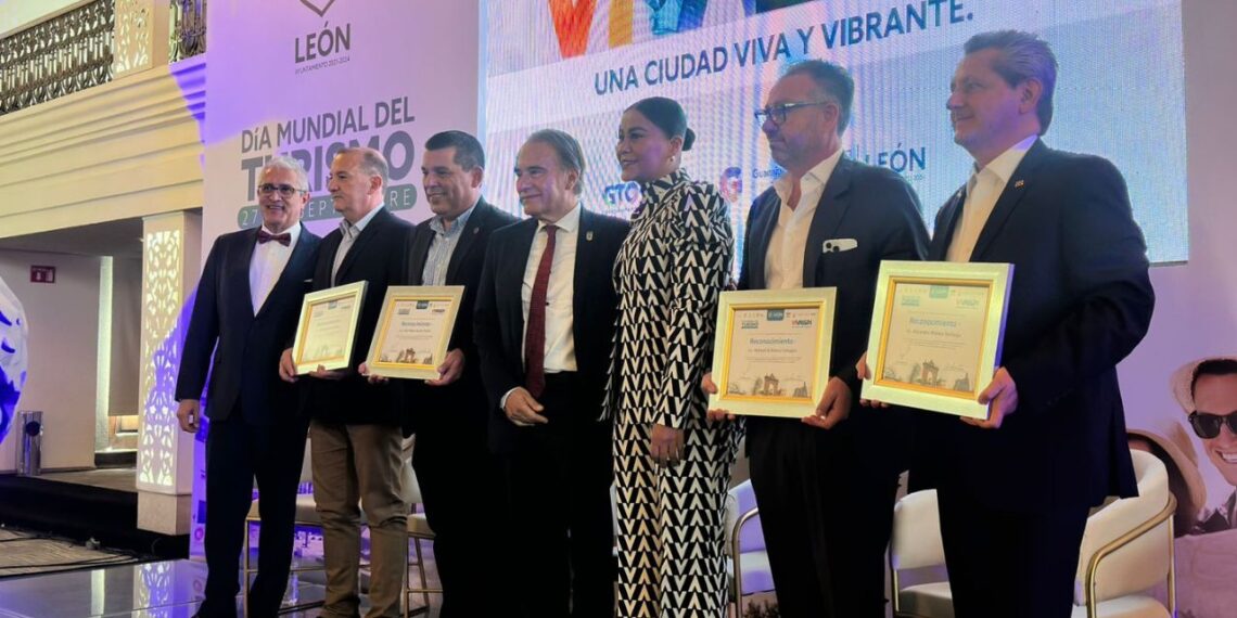 Universidades de León firman convenios para impulsar el Turismo