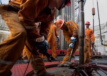 PEMEX cumple compromiso de basificar a trabajadores eventuales
