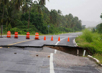No hay reporte de muertos por ‘Otis’, pero no hay comunicaciones en Guerrero: López Obrador