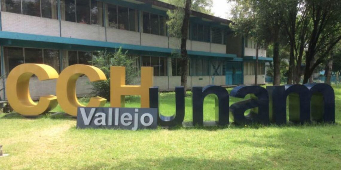 Recuperan instalaciones de CCH Vallejo tras 3 días de toma por encapuchados