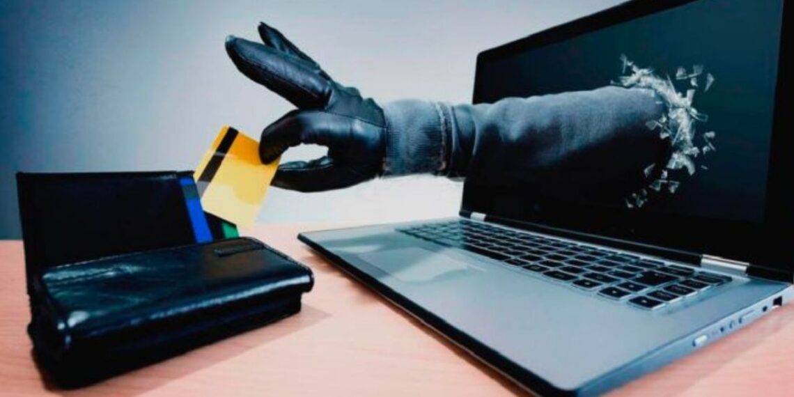 Alertan de portal ‘fake’ de infracciones de tránsito