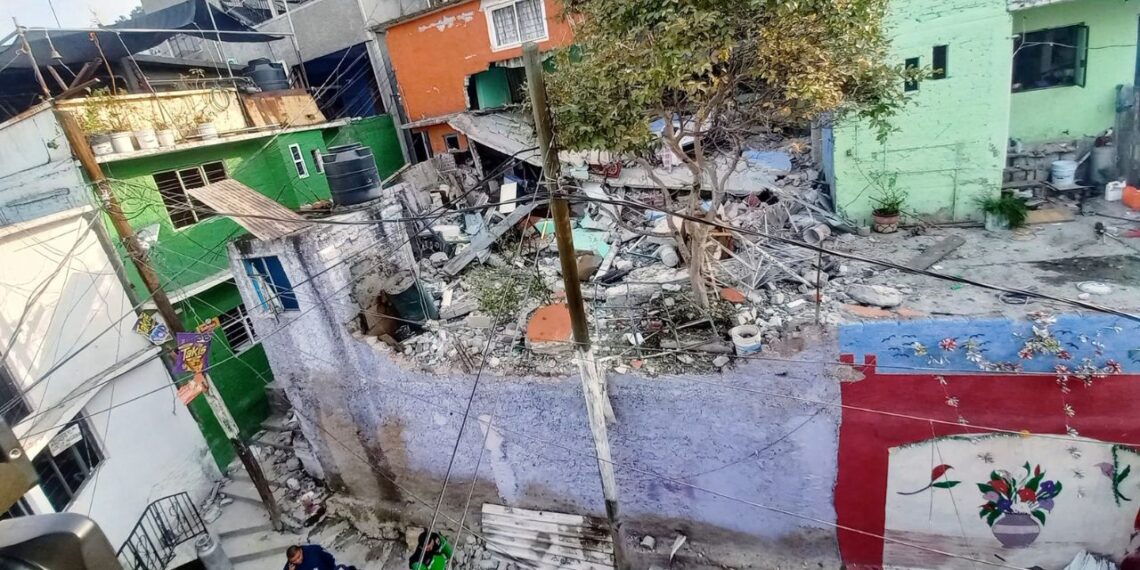 Fuerte explosión causa daños a varias casas en la Gustavo A. Madero