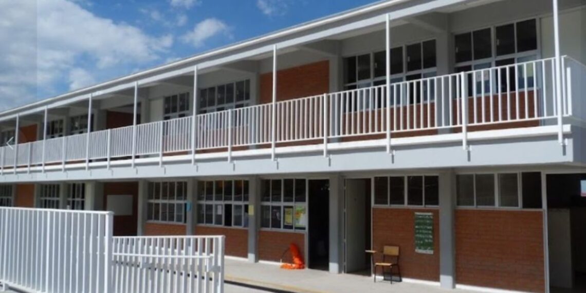 Fallece maestra en el interior de una secundaria en Coahuila