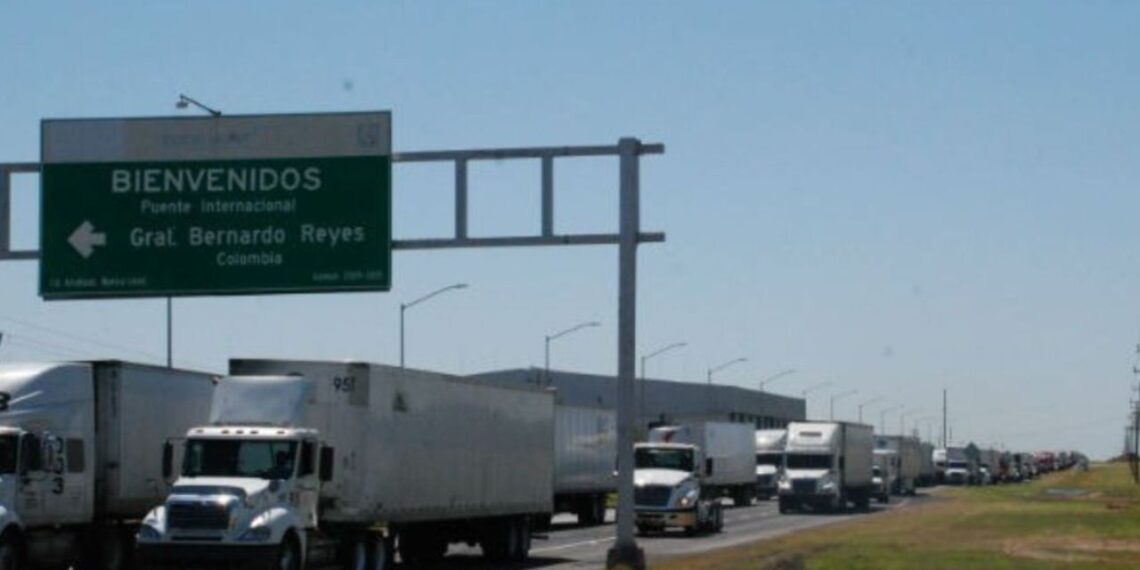 Texas desafía acuerdo y restablece inspecciones en Puente que conecta con Nuevo León