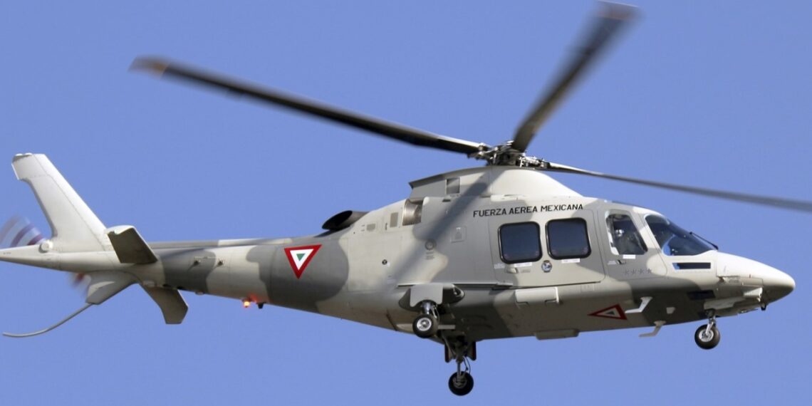 Clima adverso provocó muerte de 3 miembros de FAM en helicóptero: AMLO