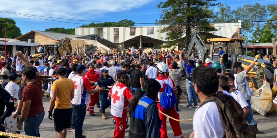AMLO lamenta colapso de iglesia en Ciudad Madero, Tamaulipas