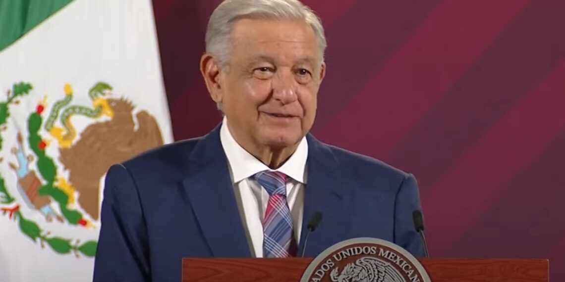 AMLO está “contentísimo” por fallo de SCJN para distribución de libros de texto en Chihuahua