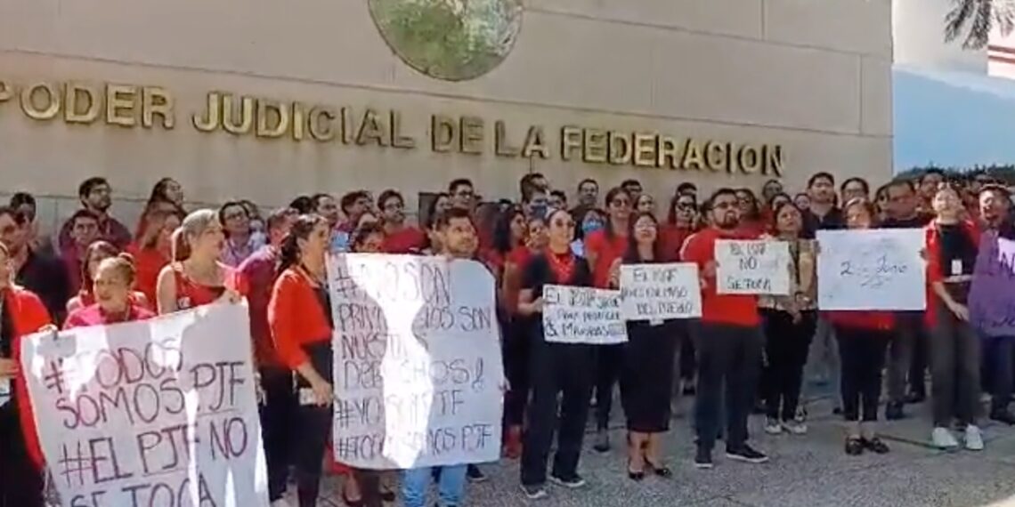 Marcha de trabajadores del Poder Judicial es de pena ajena: AMLO