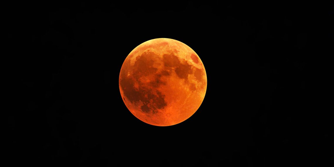 Eclipse solar anular: cuándo y cómo verlo este fin de semana