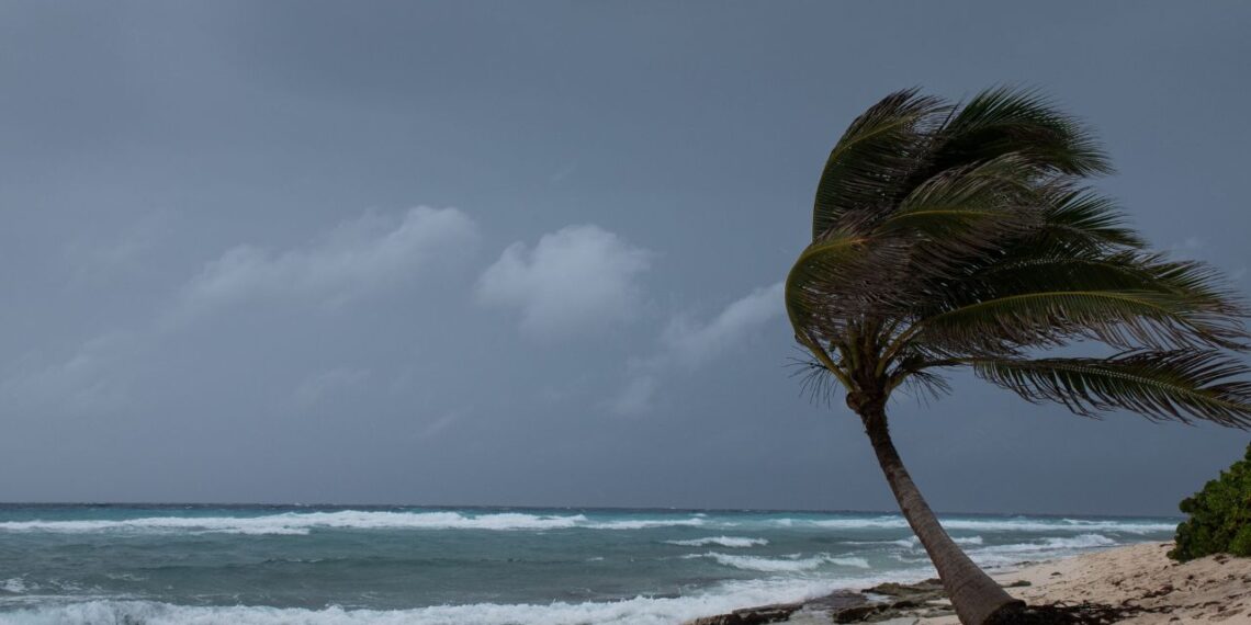 Huracán “Norma” vuelve a fortalecerse