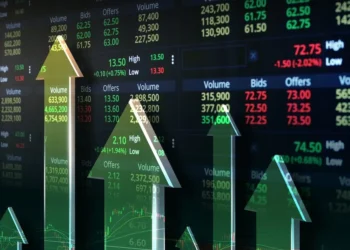 Acciones de grupos aeroportuarios Asur, GAP y OMA se desploman; arrastran a la BMV