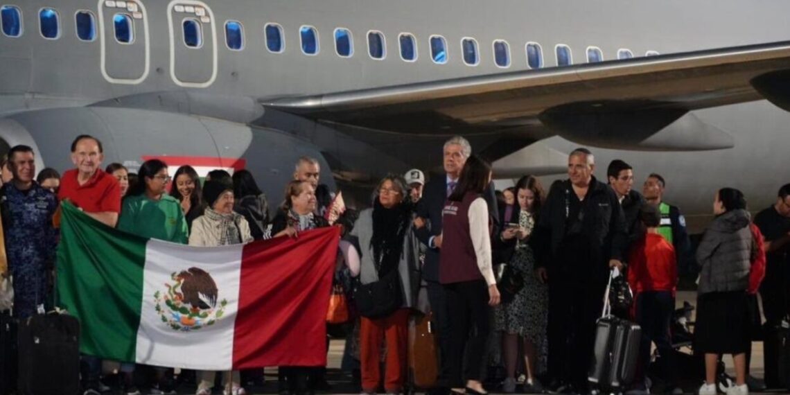 Ya están en México los 287 connacionales provenientes de Israel