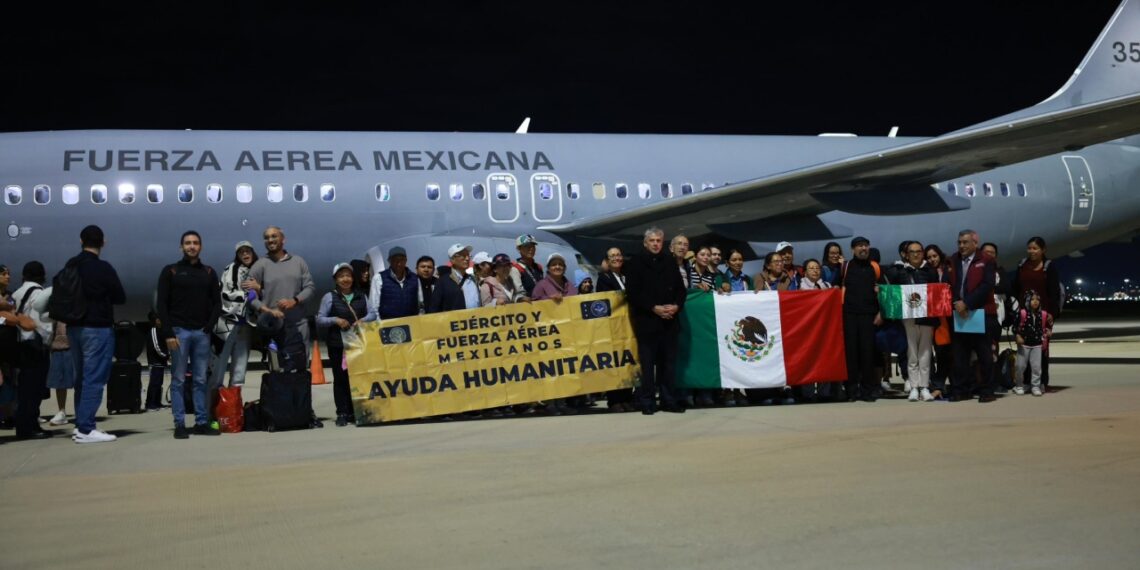 Otros 275 mexicanos arriban al AIFA procedentes de Israel